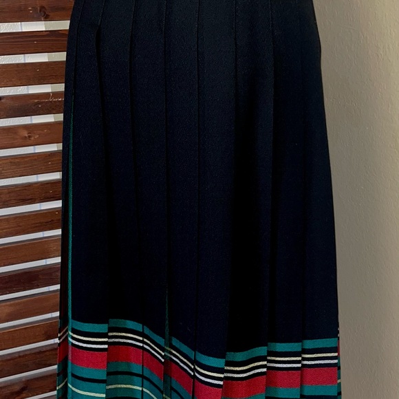 Vintage 1980s 80s Pendleton Wool Black Red Plaid High Waist Long Pleated Skirt 8 - Picture 5 of 8